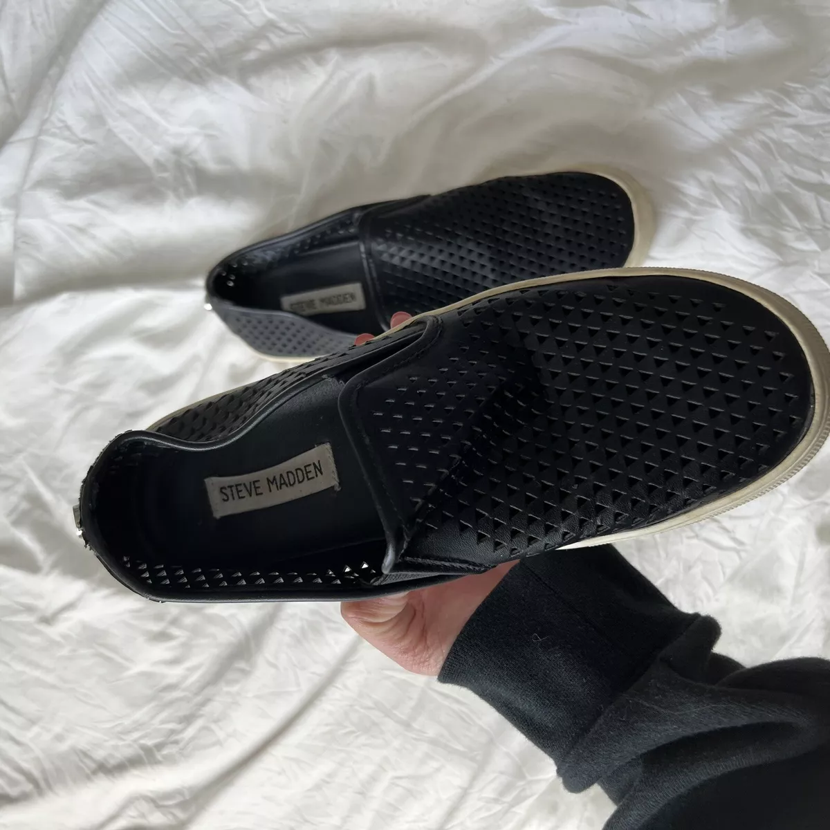Steve madden slip hotsell on tennis shoes