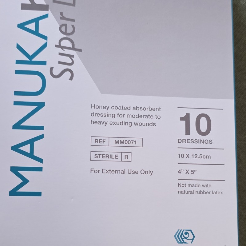MANUKAhd Super Honey Coated Sterile Latex-Free Absorbent Dressing 10x12.5cm