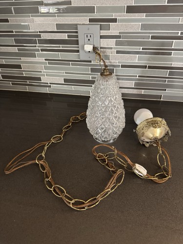 Vintage Hollywood Regency Hanging Glass Diamond cut Swag Light - Picture 9 of 15