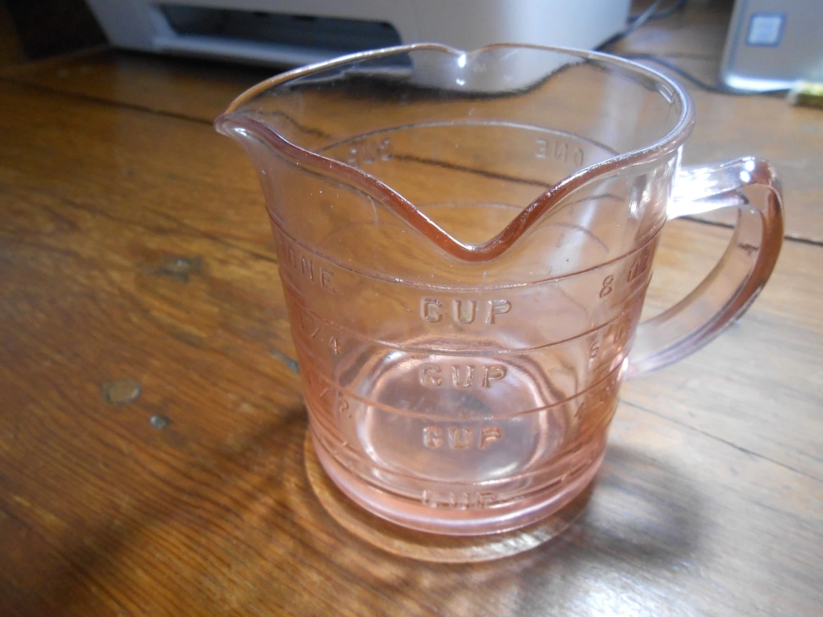 VINTAGE HAZEL ATLAS PINK KELLOGG MEASURING CUP 3 SPOUT/ DEPRESSION GLASS