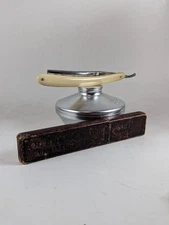 5/8+ H. Boker & Co King Cutter Straight Razor Etched Face Tree Brand NOS w/ Box