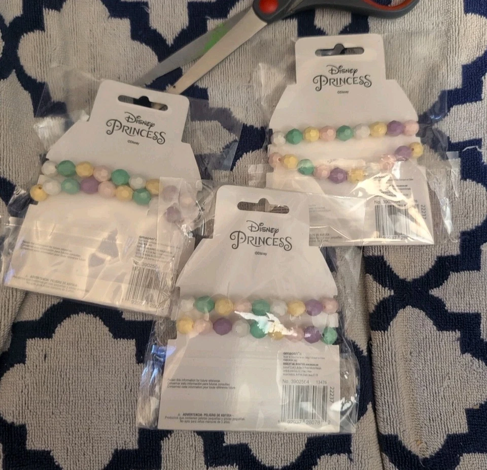 Pulseras de cuentas de joyería de fiesta de cumpleaños para niños de dibujos animados clásicas de princesas Disney Foto 2 de 4