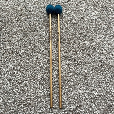 Innovative Percussion IP240 Medium Marimba Mallets - Teal Yarn - Birch