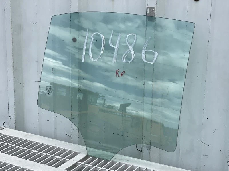 2015-2021 MERCEDES BENZ C-CLASS RIGHT REAR DOOR WINDOWS 53077 Foto 3 de 4