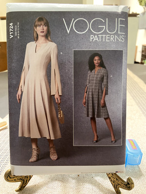 Vogue 1724 close fitting dress sz 8-16 FF
