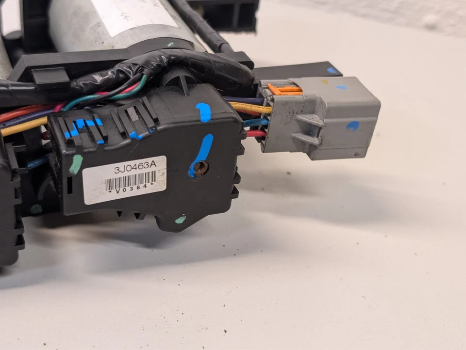 06-11 Cadillac DTS Front Left LH Driver Side Seat Track Motor W/ Memory L0060114 - Image 4 of 4