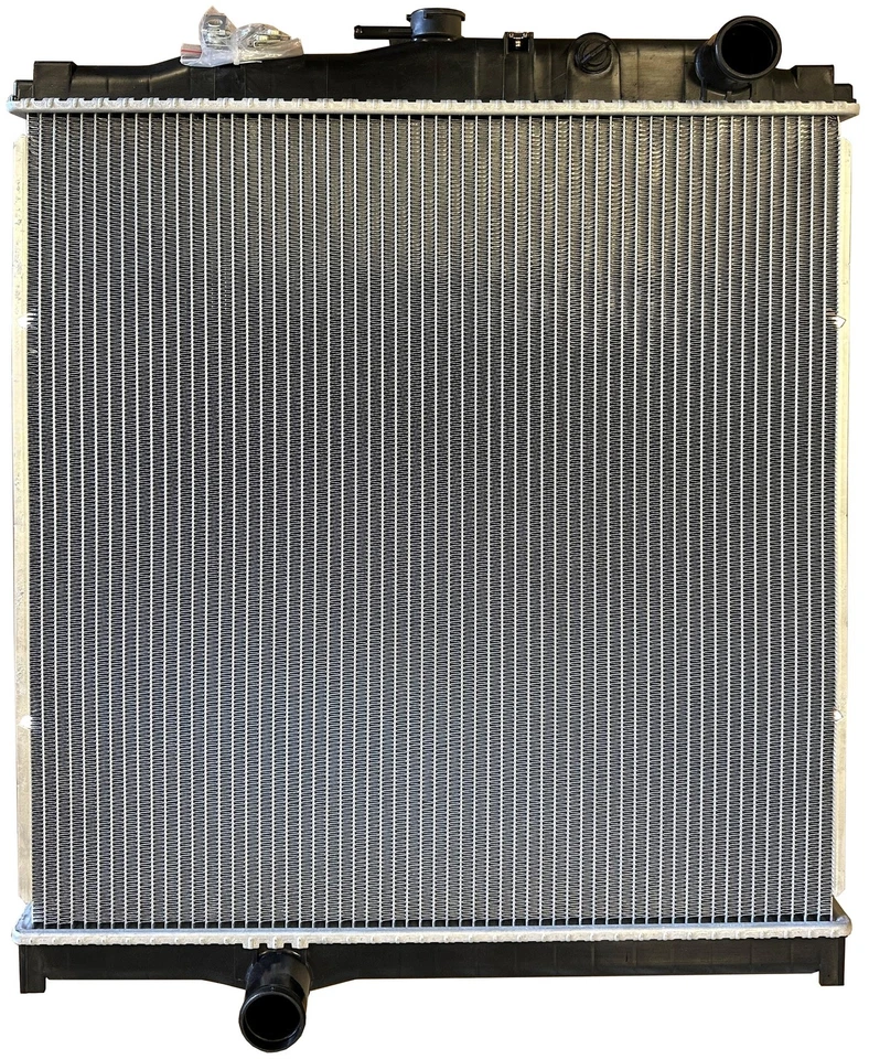 Novo radiador para 1995-2004 Mitsubishi Fuso FK FM 7.5L 8067108 - Imagem 2 de 4