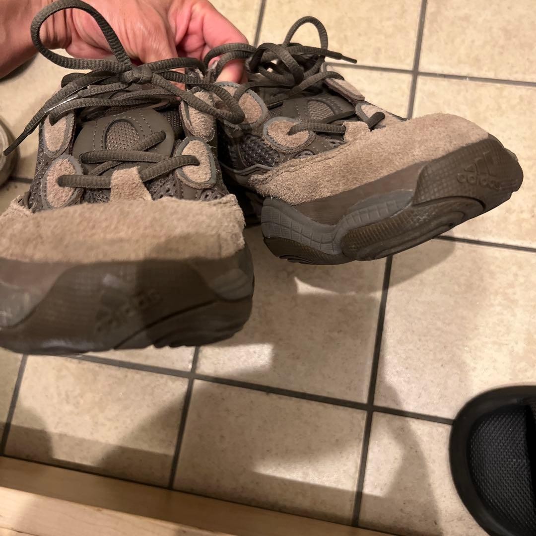 adidas YEEZY 500  Sneakers Used, Some Wear, Slight Glue Marks thumbnail 6