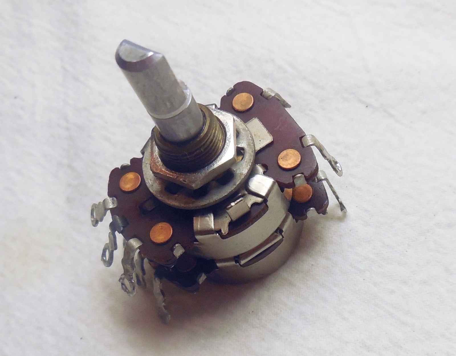 USED Dual 3.3 Meg Audio Potentiometer Taps 400K 2Meg Date 1963