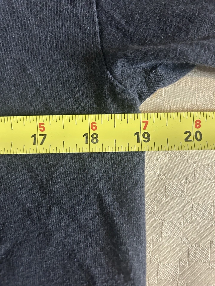 Ghost Hunters TV Show “Dude, Run!” Graphic T Shirt Size Medium Vintage 2000s - image 4 of 4