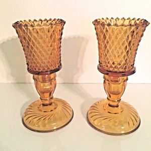 Amber-Diamond-Point-Peg-Style-Votive-Cups-amp-Swirl-Base-Candle-Holders-Pair