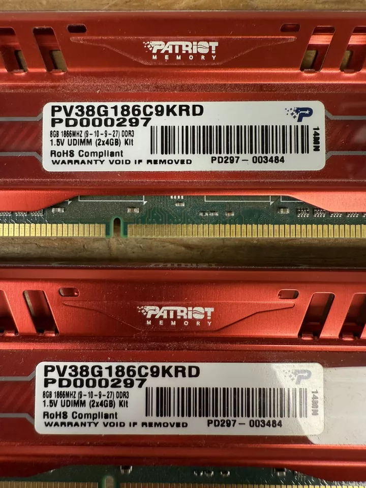 Patriot Viper 8GB (2x4GB) Memory RAM DDR-3 PC3-15000 1866MHz PV38g186c9krd - Image 2 of 4