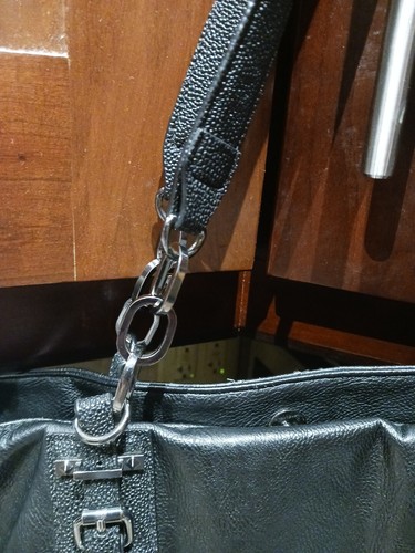 'Simply Vera' Vera Wang Kohl's Women's Black Tote Bag. Gray Lining. - Picture 9 of 17