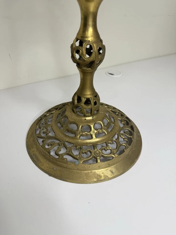 Mesa auxiliar vintage de mármol Carrara de latón reticulado | Soporte para plantas Foto 3 de 4