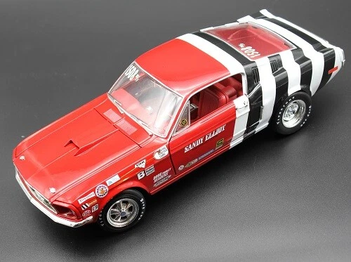 Ford Mustang Cobra Jet SANDY ELLIOT 1968 escala 1:18 Auto World embalaje original NUEVO - Imagen 11 de 12