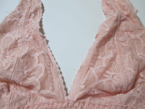 Victoria Secret Sport Bra Size XS Pink Wireless Unlined Halter Adjustable Lace - Picture 3 of 7
