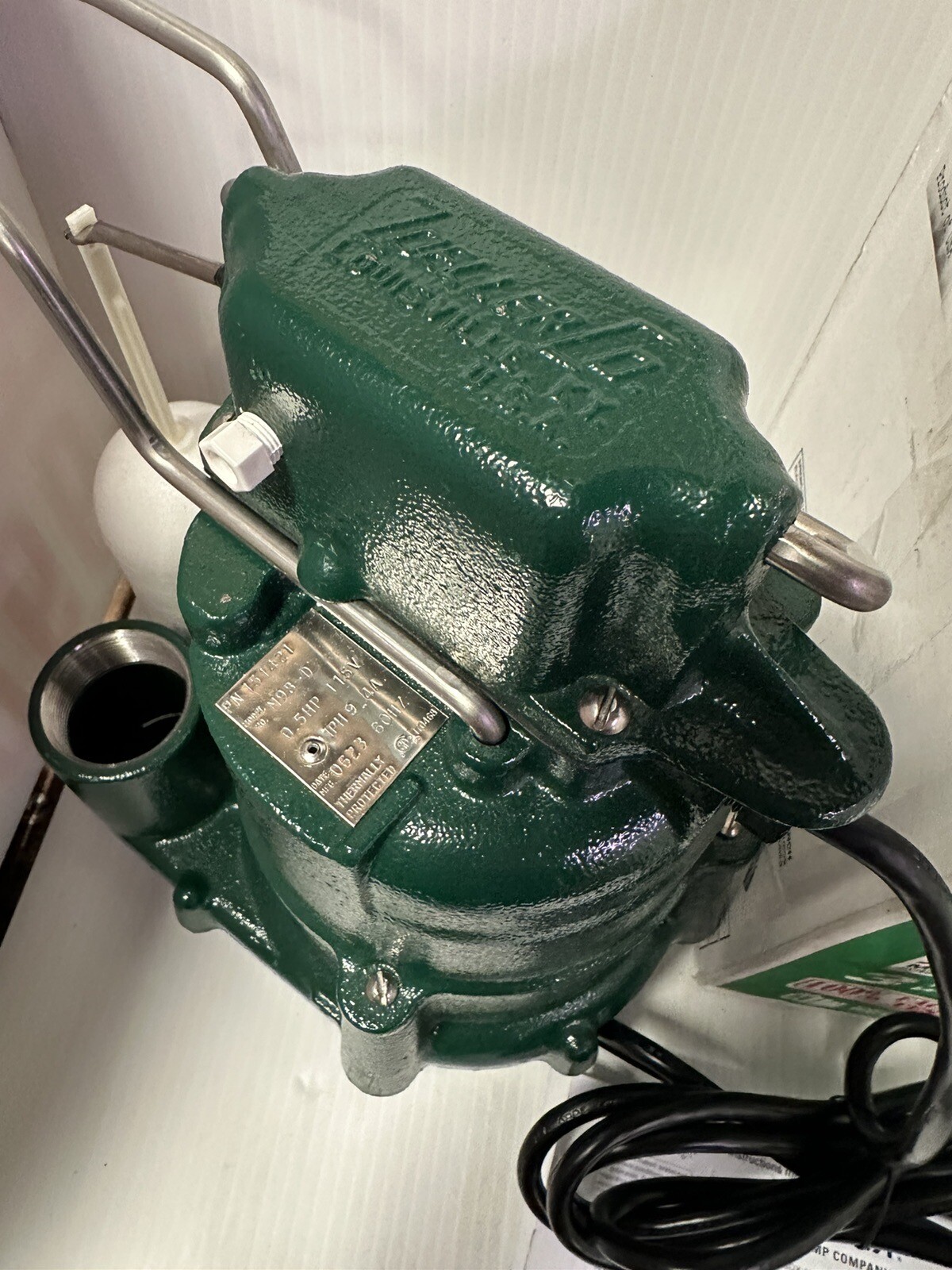 Zoeller 980001 M98 FlowMate Single Phase Effluent Sump Pump, 0.5 HP