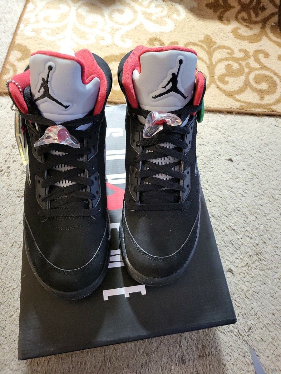 Buy Supreme x Air Jordan 5 Retro 'Black' - 824371 001