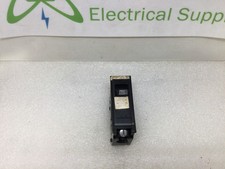 Crouse Hinds MP115/MP-C115 15 Amp 1 Pole 120/240V Breaker - Cosmetic Flaw