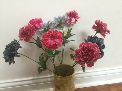 vtg CARNATION  MUMS BOLD COLOR Artificial Flowers 10PCS Silk PLASTIC STEM 80'S