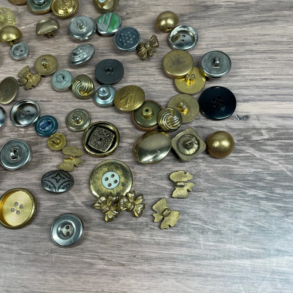 Lote a granel surtido vintage de botones de metal y plástico colección de costura artesanía Foto 3 de 4
