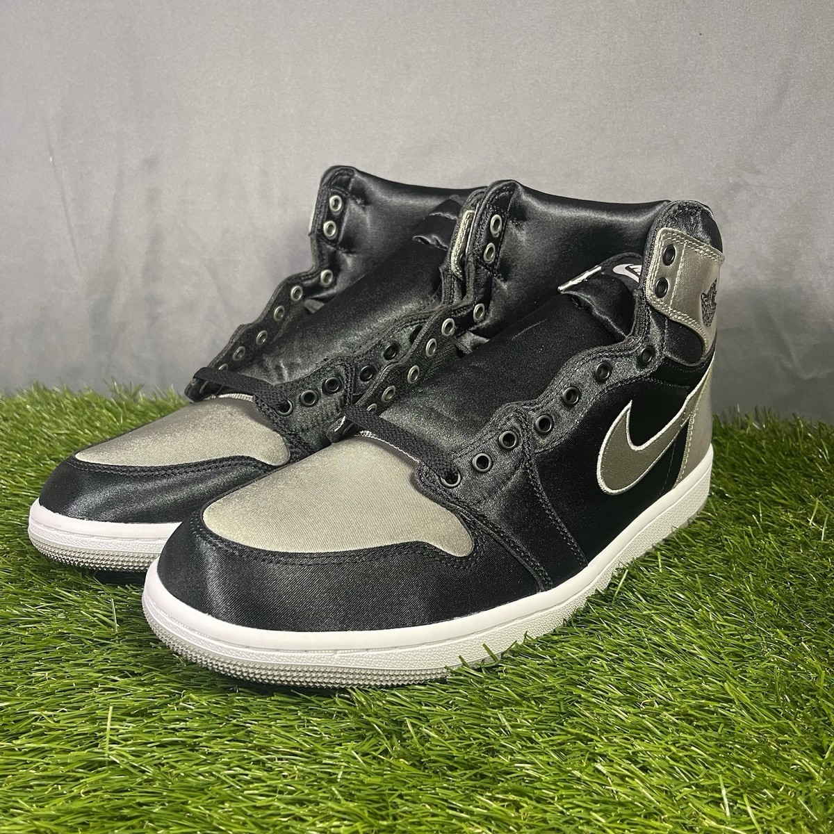 Nike Air Jordan 1 Retro High OG Black Satin Shadow 12W / 10.5 
