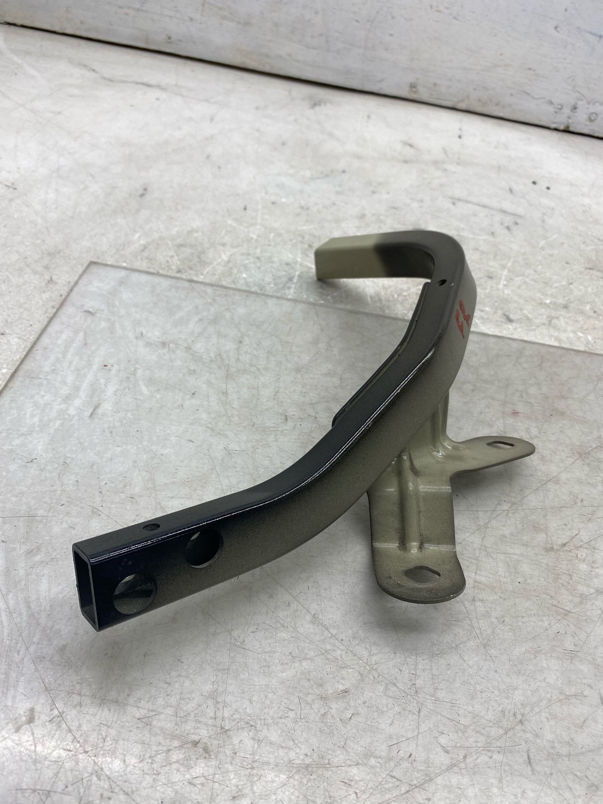 2016-2020 BENTLEY BENTAYGA OEM RH FRONT RIGHT HEADLIGHT LAMP BRACKET SET 2 PCS