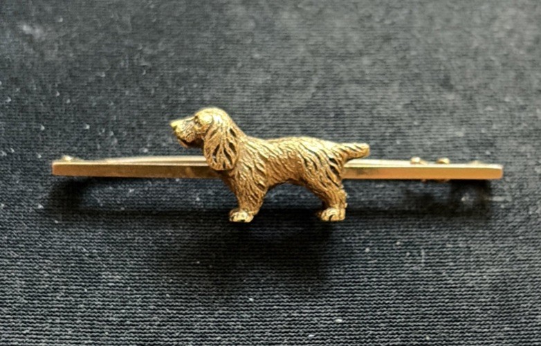 VINTAGE English SOLID 15ct GOLD DOG BAR BROOCH weight 8 grams Marked