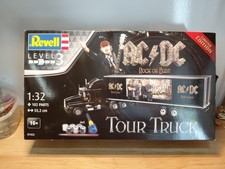 New Revell 07453 1:32 Scale Truck  Trailer AC/DC Limited Edition Model Kit