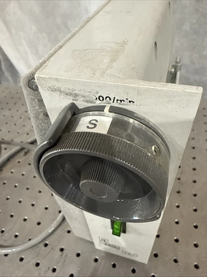 Kavo K9 EWL FOOT CONTROL Pedal Tipo 920 D7970 Laboratorio Dental Pieza de Mano Motor Foto 3 de 4