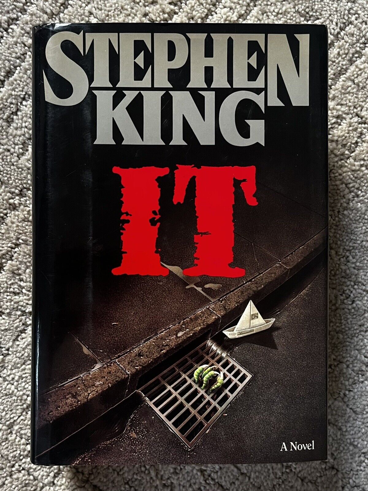 IT by Stephen King (1986, 1st Edition) 9780670813025