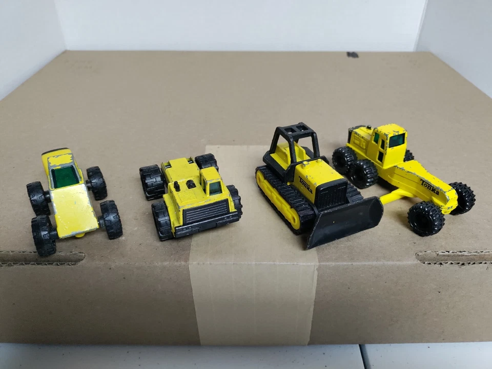 Lote de 4 camiones de construcción Mini Tonka 1992 y 1994 amarillos Foto 2 de 4