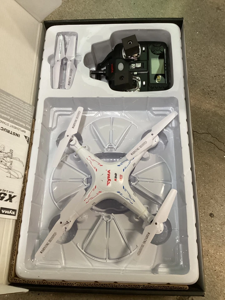 Syma X5C 2.4G 6-axis Gyro 4-Channel 360-Degree Quadcopter Equipped HD Camera - Image 2 of 2