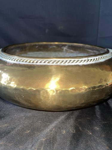 Vintage Hammered Brass Planter w Twisted Rope Tassels Large - Picture 6 of 12