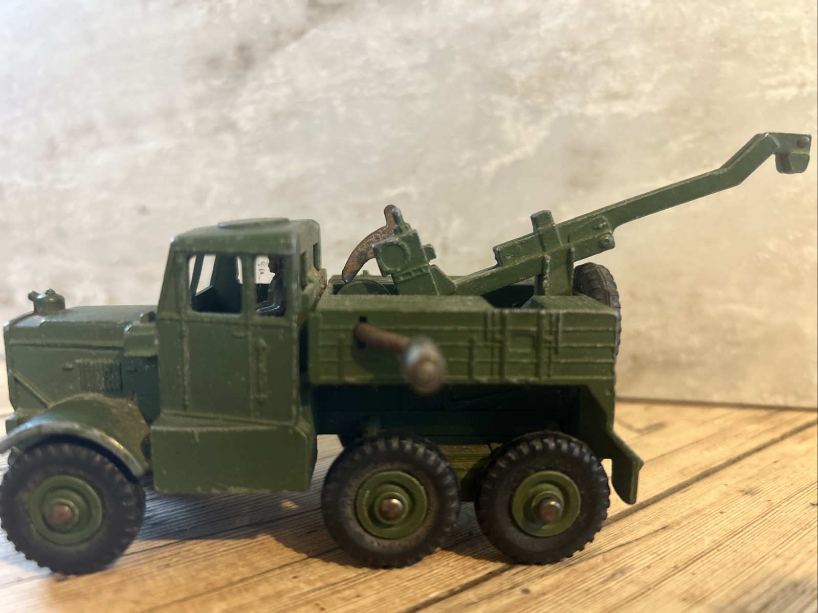 Dinky 661, Recovery Tractor - Free Price Guide & Review