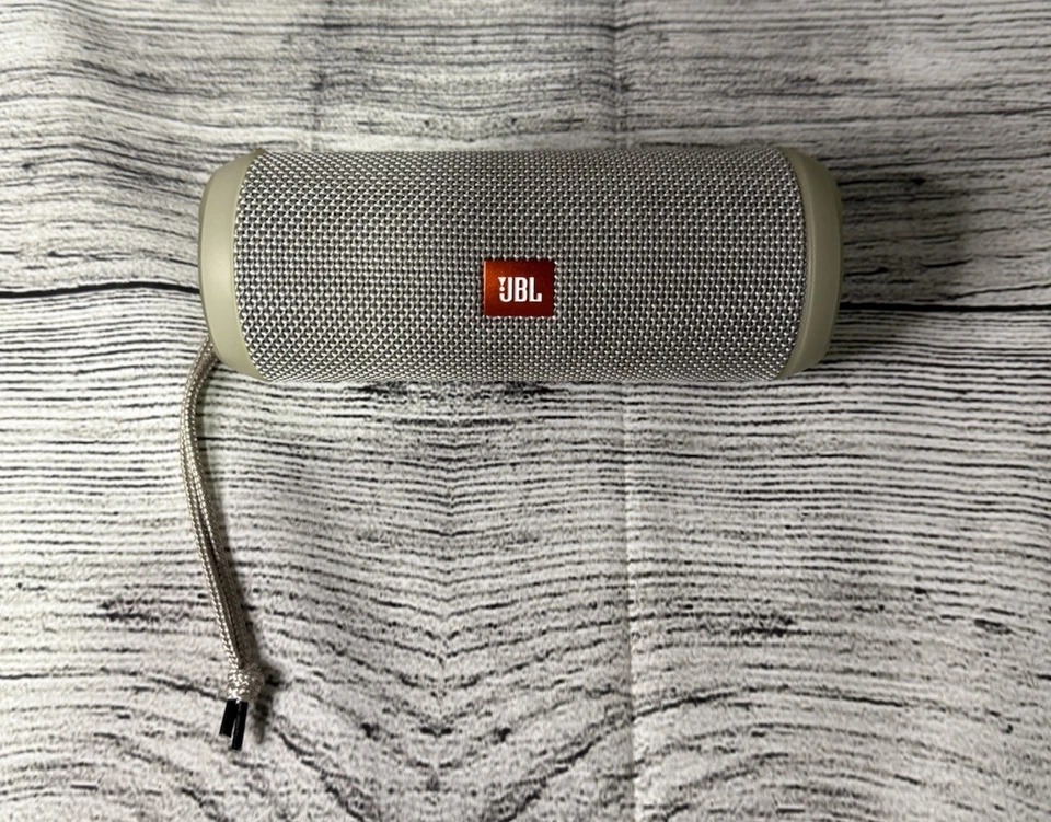 JBL 翻盖 3 便携式防水音乐扬声器 蓝牙 灰色 已测试 工作! — 第 2/4 张图片