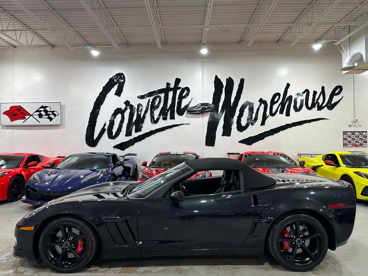 2012 [58U] Carbon Flash Metallic Chevrolet Corvette   | C6 Corvette Photo 2