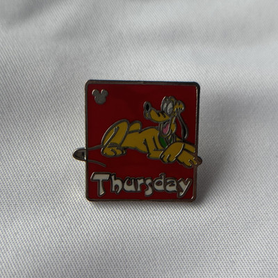 Disney Pin WDW 2013 Hidden Mickey Pluto Days of the Week Thursday Red Enamel GUC