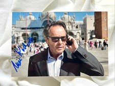 UWE KOCKISCH original AUTOGRAMM auf 10x15 FOTO Commissario Brunetti SIGNIERT