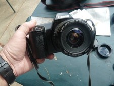 Canon EOS Rebel 35mm SLR Film Camera w EF 35-80mm Zoom Lens  Case