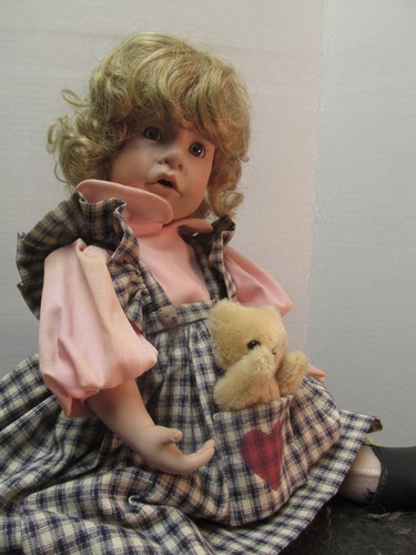 VINTG.1988 (GOLDILOCKS 16 in. DOLL all BISQUE / artist JULIE GOOD KRUGER signed - Picture 9 of 17