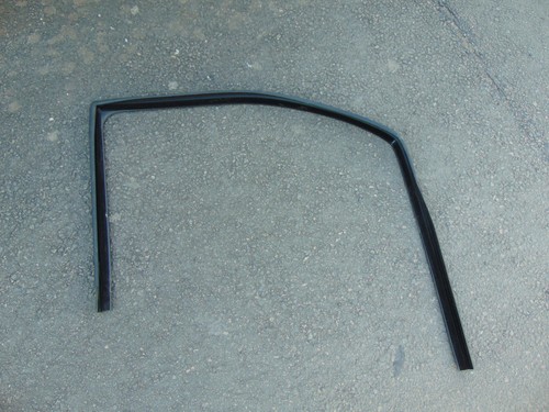 VW T5 Multivan Tür Dichtung Gummi Fenster Schachtabdichtung vorne rechts