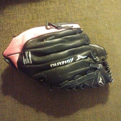 Mizuno Prospect 11" Youth Softball Glove SureFit Foam Black Pink GPP1105 - 第 2/6 張圖片