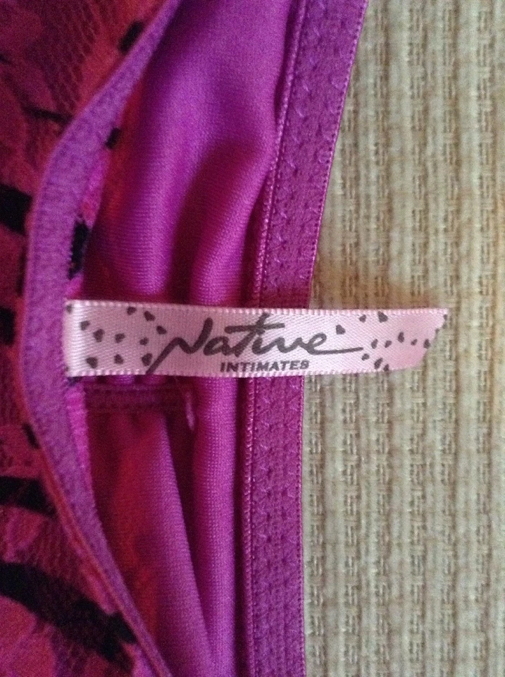 Sujetador tubo sin tirantes Native Intimates encaje Fuscia talla M6 Foto 3 de 4