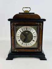 Orologio Da Camino “Urgos”  Movimento Meccanico Con Suoneria XX Sec.