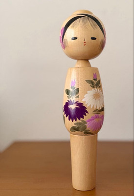 Kokeshi Doll Kimono Woman Chrysanthemum Approx. Height 24.5cm Vintage Rare Old