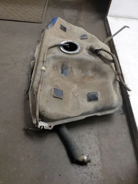 00-05 TOYOTA CELICA GT 1.8L 4CYL FUEL TANK ASSEMBLY  — 第 3/4 张图片
