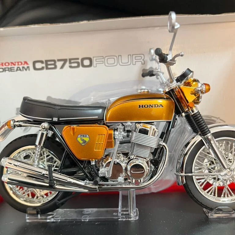 SP sale AOSHIMA 1:12 Motorcycle Diecast Model Honda DREAM CB750 FOUR Gold - Image 4 of 4