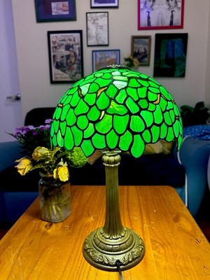 Tiffany Style 14  Tall Lamp Domed Stained Glass Green Leaf Pattern Vintage New