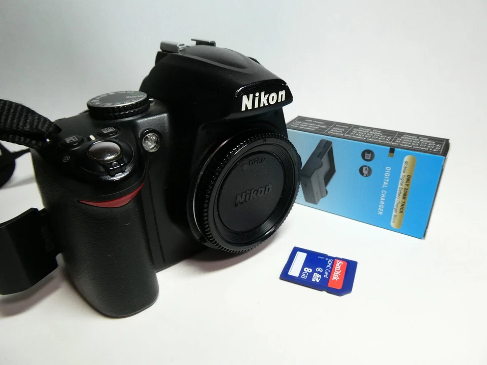 Nikon D3000, photo 1 of 5